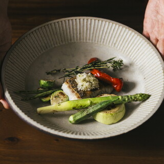 旬の美食を贅沢に。素材にこだわった体に優しい料理をご提供
