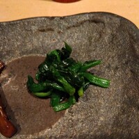 串揚げ 依知川 - ほうれん草のアンチョビソース