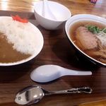 カレーセット(しょうゆらーめん、ハーフカレーライス)　800円