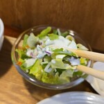 キッチン ブルー グローブ - サラダをいただき