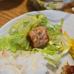 キッチン ブルー グローブ - サラダと共に