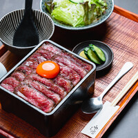 熟成イチボ肉のタタキステーキのお重 