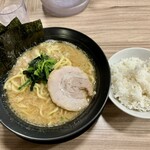 横浜家系 中井家 - 