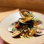 カラスミと浅利と春菊のペペロンチーノ リングイネ