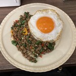 ガパオ・タ・ぺー - 