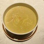 筑紫樓 - ふかひれ、蟹肉入り土鍋そば