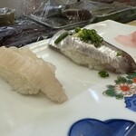 満平寿司 - えんがわ、いわし