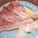 みかみ - ブリとアオリイカの刺身