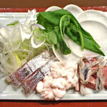 みかみ - 「マダラの潮汁 小鍋仕立て」の具材