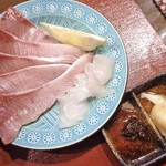 みかみ - ブリとアオリイカの刺身