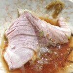 みかみ - ブリの刺身（「マダラの潮汁 小鍋仕立て」で しゃぶしゃぶにして）