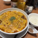 蝋燭屋 表参道ヒルズ店 - 瓶ビール アサヒスーパードライ700円
                                焼きチーズ麻婆麺 倍辛1,600円
                                チーズトッピング200円
                                痺れ激増し100円
                                ランチサービス 半ライス