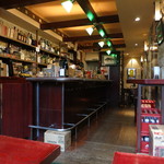 ロックフィッシュ - 2014.06 カウンターと店の奥にはテーブル席も。少人数仕様です。