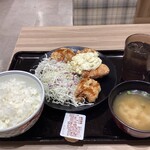 吉野家 4号線大河原店 - オーダーした定食です。