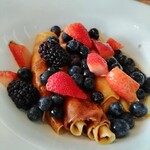 Plumeria Beach House - シン・パンケーキ ベリートッピング