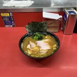 ラーメン 杉田家 本店 - 