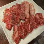 炭火焼肉じゃいあん - 