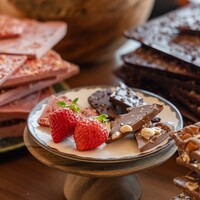 ザ タヴァン グリル＆ラウンジ - 