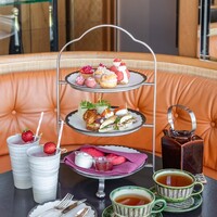 ザ タヴァン グリル＆ラウンジ - 