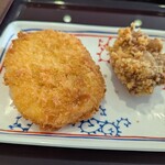 はなまるうどん - コロッケとはなまるから揚げ
