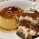 サイゼリヤ - プリンとティラミスクラシコ¥500内