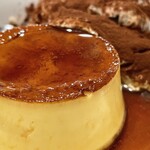サイゼリヤ - プリンとティラミスクラシコ¥500内