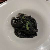 リストランテ エスト - イカ墨パスタ