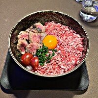 馬刺しと焼き鳥 グルマン三年坂 - 