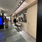 インデアンカレー 丸の内店 - 平日11代は並びなし