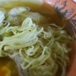 ぐゎらん洞 - 麺アップ、極細まではいかないですがかなり細め