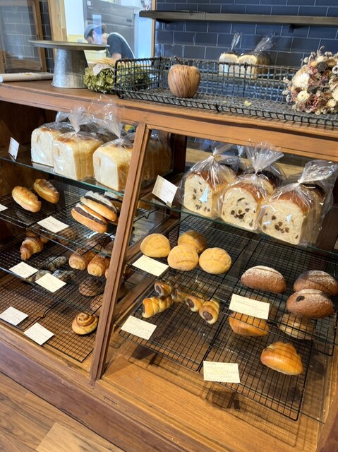 ぱんどころ CHIRO （チロ） - 県総合運動場/パン | 食べログ