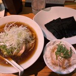 らーめん芝浜 - 談志（チャーシュー麺+チャーシュー丼）、海苔