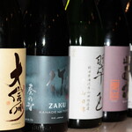信州炉端酒場万事屋 - ドリンク写真:地酒含む日本酒飲み放題が1499円(税込)
