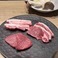 金山成吉思汗 - 