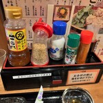 博多かわ屋 - 山椒が置いてある店は良店の法則。また当てはまりました。