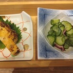 さかなと米にこだわったシュフ's ユミッチ - 小鉢（だし巻き玉子とタコときゅうりの酢の物）