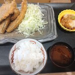 さかなと米にこだわったシュフ's ユミッチ - アジフライ定食