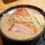 麺賊 夢我夢中 - 味噌豚基本　味玉　並　にんにく入り