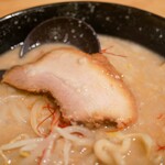 麺賊 夢我夢中 - 味噌豚基本　豚アップ