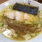 麺屋 鶏ノ湯 - 具材は鶏胸チャーシュー、メンマ、ネギ、海苔