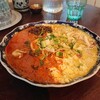 ガネーシュ m - あいがけカレー（タイ風辛口牡蠣のレッドカレー／タイ風辛口鶏肉のグリーンカレー）