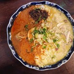 ガネーシュ m - あいがけカレー（タイ風辛口牡蠣のレッドカレー／タイ風辛口鶏肉のグリーンカレー）