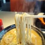らあめん花月嵐 - 太麵って書いてたけど中太くらいですかね