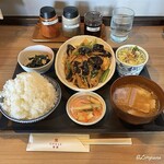 にぐらっと食堂 - 豚肉と木耳のふわふわ卵炒め定食