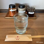 にぐらっと食堂 - 冷水と割箸
