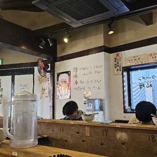 横浜家系ラーメン 麺家 福増_2