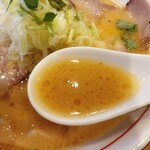 中華そば 肴 yamago - スープが綺麗♫