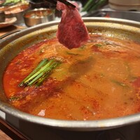 韓国料理 先斗町 李南河　 - ハラミをしゃぶしゃぶして、ニラを包んでいただきます。