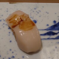 鮨 銀座おのでら 弟 本店 - ホタテ