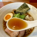 自然派ラーメン 神楽 - 醤油の本格派の久しぶりの登場に心躍る。